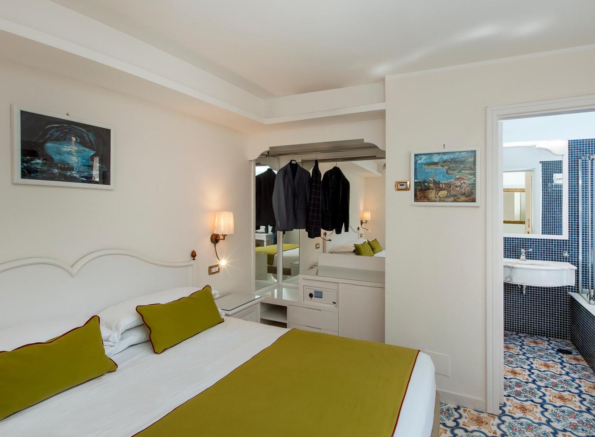 Hotel Antiche Mura Sorrente Extérieur photo